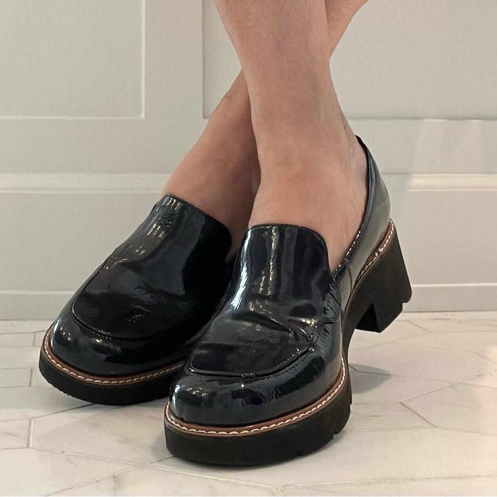 Naturalizer Cabaret Lug Sole Loafers size 8 1/2 - Like new